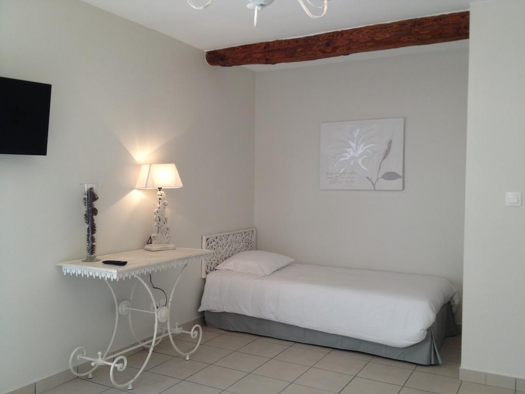 Ferme de Villeray-Chambre d'hôtes Saint-Pierre-du-Perray Quarto foto